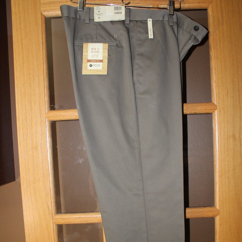 Haggar Classic Fit Khaki Pants